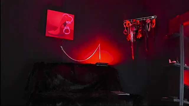 isabellestone online show from March 18, 2026, 9:37 pm