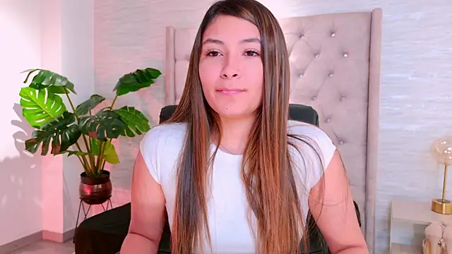 Abrill cute online show from September 20, 2025, 9:42 pm