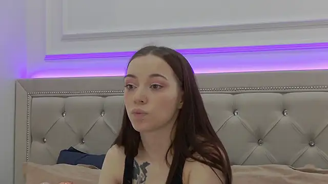 Snapshot of ZoeyNeal chatting on February 22, 2026, 2:08 pm ZoeyNeal online show from February 22, 2026, 2:08 pm