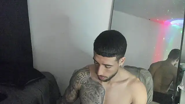 ThiagoLugo online show from March 26, 2026, 4:22 am