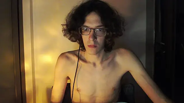 LovesomeCookie online show from June 1, 2026, 6:40 pm