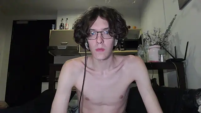 Snapshot of LovesomeCookie chatting on September 16, 2025, 2:29 pm LovesomeCookie online show from September 16, 2025, 2:29 pm