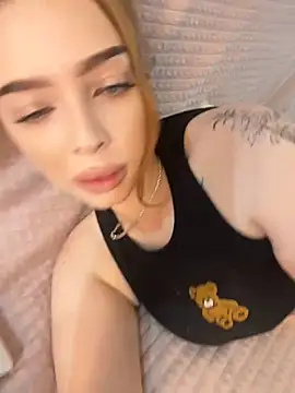 Snapshot of Hannah_xBaby chatting on July 8, 2026, 8:04 am Hannah xBaby online show from July 8, 2026, 8:04 am