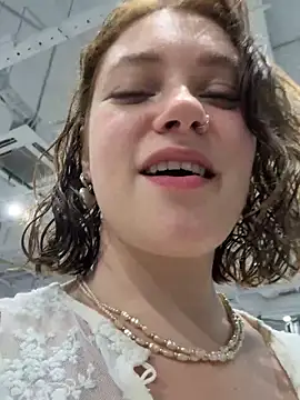 Snapshot of lucy-joy chatting on September 9, 2025, 11:30 am lucy-joy online show from September 9, 2025, 11:30 am