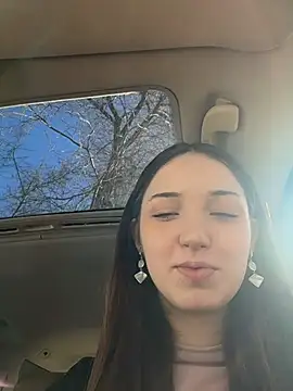 DollyTall online show from March 29, 2026, 4:03 am