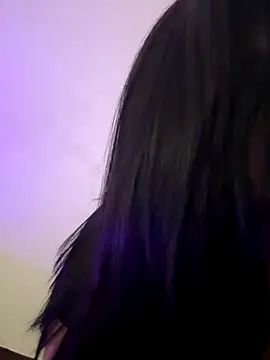 Emily Taylor2 online show from December 19, 2025, 2:04 am