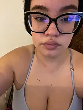 Emily Taylor2 online show from September 18, 2025, 2:58 am