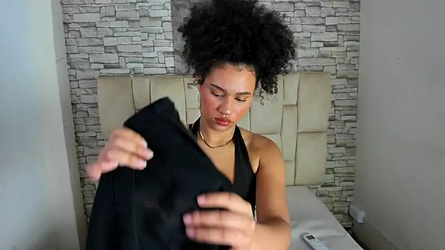 Celesste doll online show from November 27, 2025, 1:11 pm