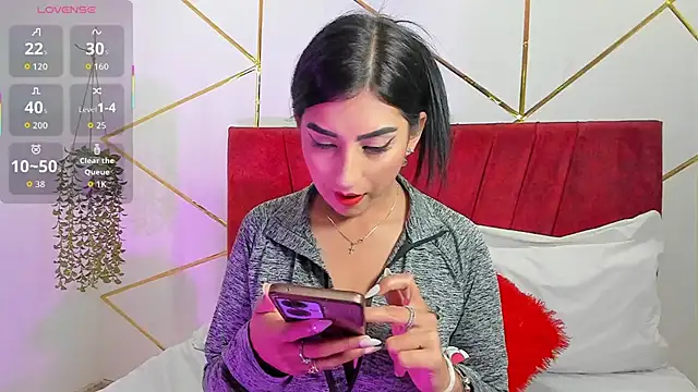 Snapshot of Paris_Evans01 chatting on October 10, 2025, 1:23 pm Paris Evans01 online show from October 10, 2025, 1:23 pm