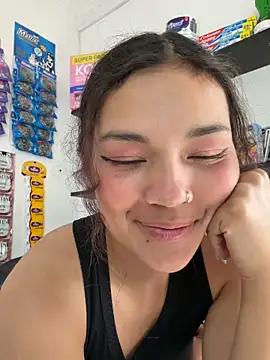 Camilla Miller01 online show from April 16, 2026, 9:39 pm