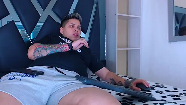 karla sexy21 online show from October 7, 2025, 4:57 am