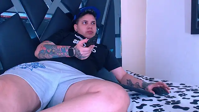 karla sexy21 online show from November 27, 2025, 4:13 am