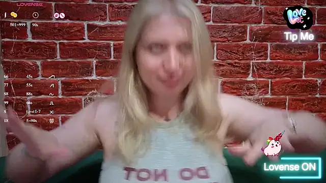 CitrusBlissss online show from May 13, 2026, 2:13 pm