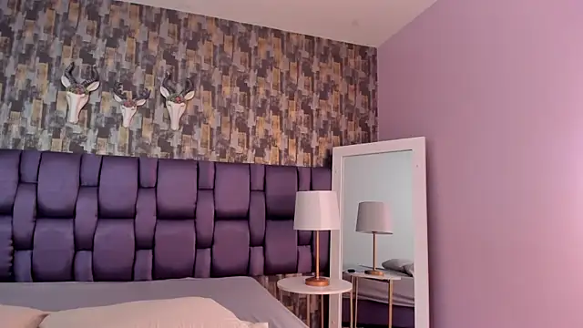 VeraBlazze online show from February 17, 2026, 1:30 pm