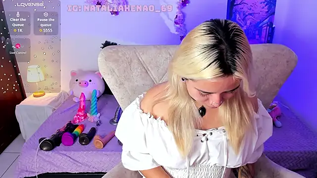 Nataliahenao69 online show from July 13, 2026, 5:34 pm