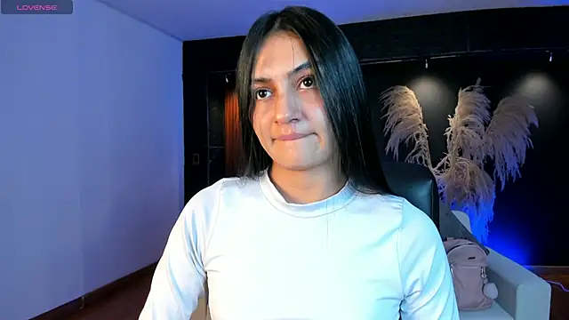 AidaJones online show from December 5, 2025, 11:31 am