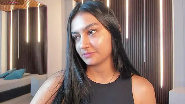 AidaJones online show from October 31, 2025, 2:24 pm