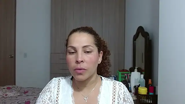 Snapshot of Yanis_Ariel12 chatting on January 6, 2026, 9:19 pm Yanis Ariel12 online show from January 6, 2026, 9:19 pm