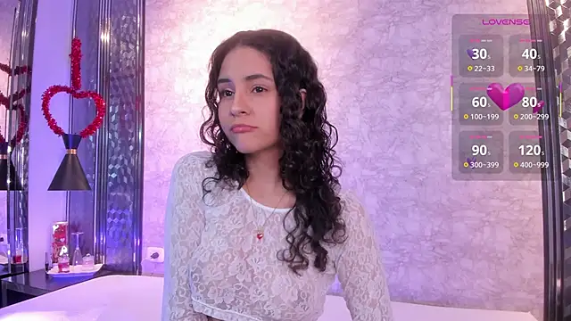 Snapshot of HadaKiss chatting on April 8, 2026, 4:14 am HadaKiss online show from April 8, 2026, 4:14 am