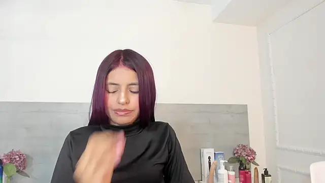 Snapshot of sunnyWhitee chatting on April 27, 2026, 7:23 pm sunnyWhitee online show from April 27, 2026, 7:23 pm