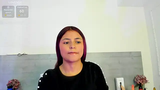 Snapshot of sunnyWhitee chatting on May 22, 2026, 7:12 pm sunnyWhitee online show from May 22, 2026, 7:12 pm