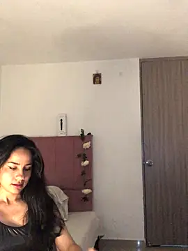 Snapshot of SelinaCatt_ chatting on September 26, 2025, 11:11 pm SelinaCatt  online show from September 26, 2025, 11:11 pm