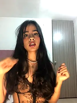 Snapshot of SelinaCatt_ chatting on September 20, 2025, 3:55 am SelinaCatt  online show from September 20, 2025, 3:55 am