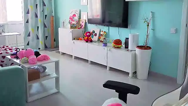 Im suka online show from February 27, 2026, 3:29 am