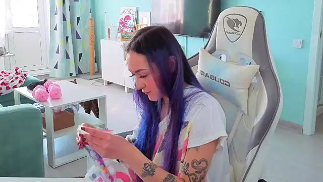 Im suka online show from February 21, 2026, 4:14 am