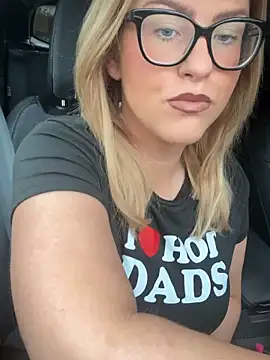 Snapshot of Charleigh_xx chatting on February 6, 2026, 10:33 am Charleigh xx online show from February 6, 2026, 10:33 am