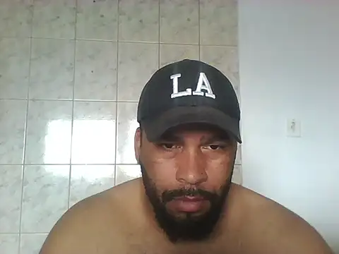 Snapshot of OliveiraSeven chatting on May 2, 2026, 2:33 pm OliveiraSeven online show from May 2, 2026, 2:33 pm