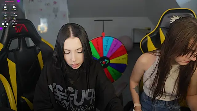 VivianSweet  online show from April 9, 2026, 10:32 am