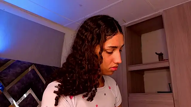 candice777 online show from February 4, 2026, 1:17 pm