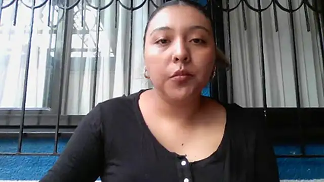 Snapshot of ALANA_150 chatting on May 1, 2026, 2:33 pm ALANA 150 online show from May 1, 2026, 2:33 pm