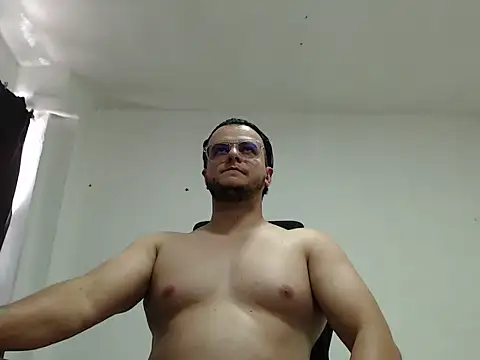 Snapshot of cloudsxxx chatting on May 6, 2026, 6:01 pm cloudsxxx online show from May 6, 2026, 6:01 pm