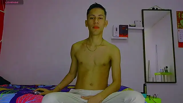 Snapshot of dylan_apol0 chatting on February 15, 2026, 2:34 am dylan apol0 online show from February 15, 2026, 2:34 am