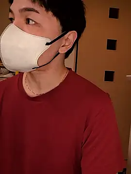 kqitooo online show from March 4, 2026, 9:06 am