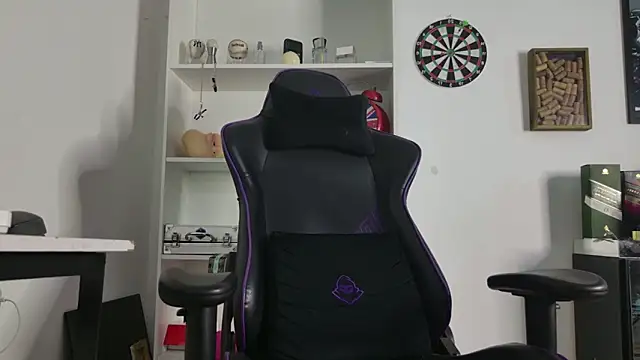 aaron nvk online show from March 4, 2026, 5:15 am