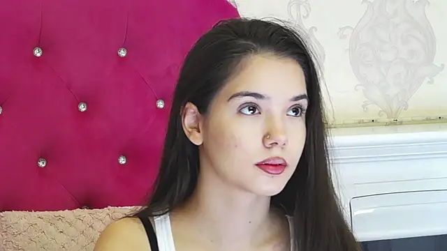 AlexisDevine online show from April 6, 2026, 4:19 am