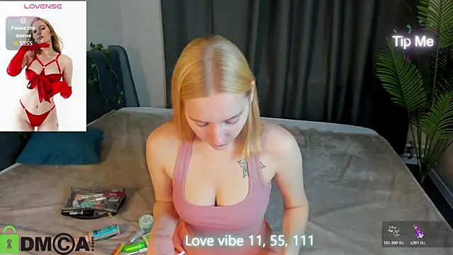 Anna Chelsea online show from November 18, 2025, 12:48 am