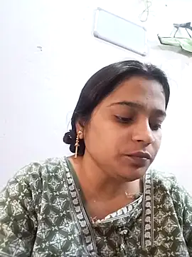 Trisha 71 online show from November 3, 2025, 5:23 am