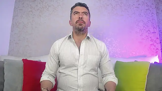 JuanKFit 45 online show from February 5, 2026, 4:08 am