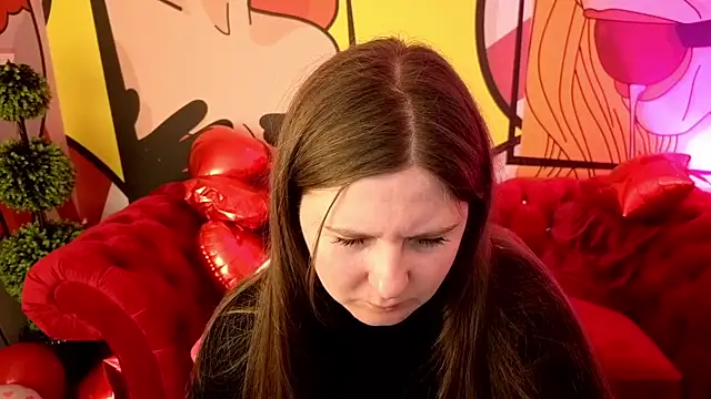 Snapshot of CraveeDoll chatting on February 11, 2026, 1:33 pm CraveeDoll online show from February 11, 2026, 1:33 pm