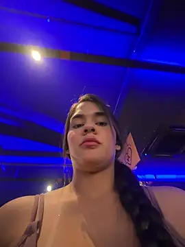 BellaLeclair online show from February 11, 2026, 5:13 pm