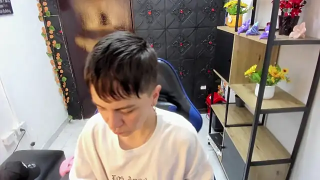  Hannah Hot online show from April 15, 2026, 2:28 am