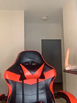 jayjayja19 online show from December 5, 2025, 2:43 am