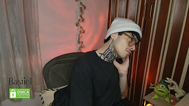 Mihail leroy online show from October 17, 2025, 3:10 am