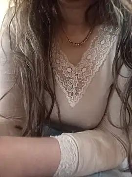 Sweet-arian online show from December 17, 2025, 9:47 am