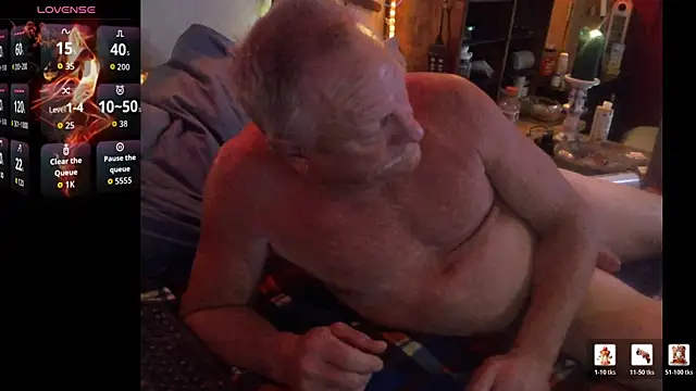 Snapshot of Pussyeat2please chatting on July 16, 2026, 1:41 pm Pussyeat2please online show from July 16, 2026, 1:41 pm