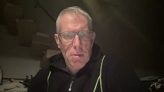 Snapshot of choupipat1 chatting on October 6, 2025, 10:54 pm choupipat1 online show from October 6, 2025, 10:54 pm